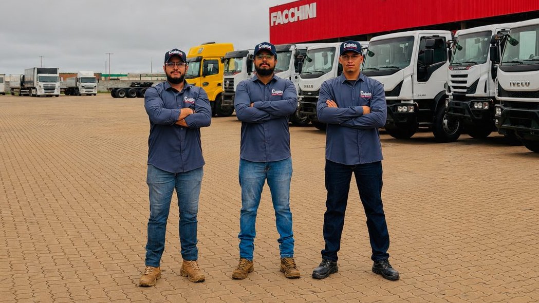 Equipe da Cuiabá Poços Artesianos em atendimento de campo